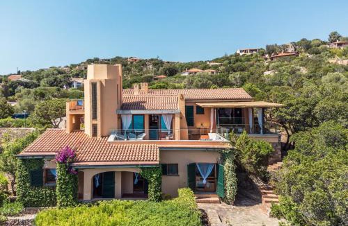 Tiriddo Villa | Villa La Torretta - Waterfront & Direct Beach Access