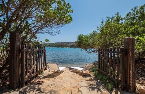 Tiriddo Villa | Villa La Torretta - Waterfront & Direct Beach Access
