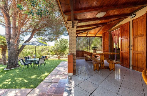 Solanas Villa | Villa 'Lidia Vicino al Mare' with Mountain View, Garden & Air Conditioning