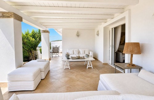 Liscia di Vacca Villa | Villa 'Miranda' with Sea View, Wi-Fi and Air Conditioning
