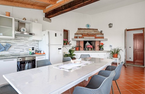 San Teodoro House | Villa Montalmutu with Sea View, Wi-Fi and Air Conditioning