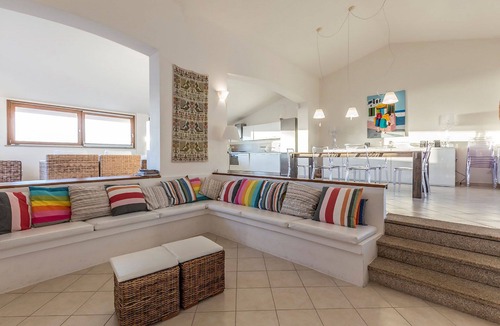 Li Junchi Villa | Villa Napius - private beach access on a sandy beach
