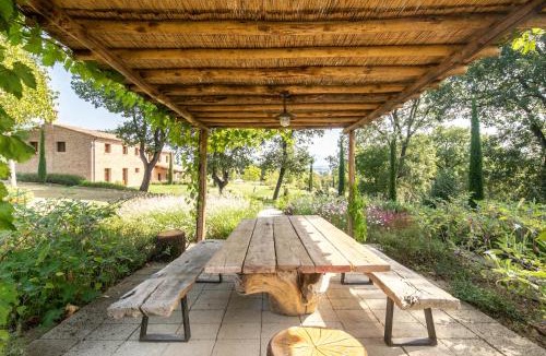 Foiano della Chiana Villa | Villa Ripa by Mmega
