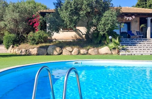 Tergu Villa | Villa 'Roberta with Big Private Pool' with Sea View, Wi-Fi and Air Conditioning