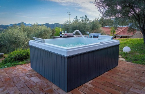Ilbono Villa | Villa S’Olioni ❤️: Jacuzzi, Panoramic Terrace & the Sea Just 10 Minutes Away