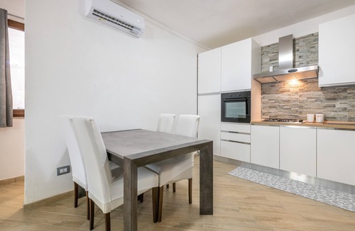 S'oru e Mari Villa | Villa 'Tore' with Sea View, Wi-Fi, and Air Conditioning