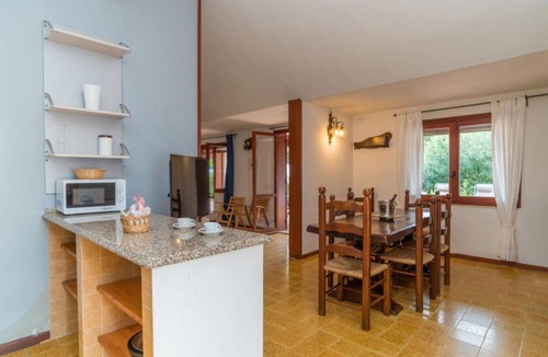 Costa Rei Villa | Villa Turchese is a detached villa selected by Hostpitality, designed to offer a comfortable and relaxing stay just steps from the crystal-clear sea of ​Costa Rei, easily reached on foot in about 100 meters.The rooms, furnished in a seaside style wi