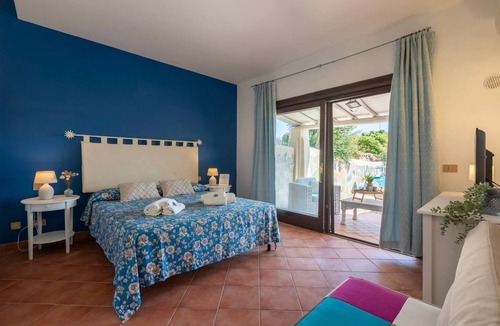 Punta De Su Turrione House | Villa White & Blue - Private Pool