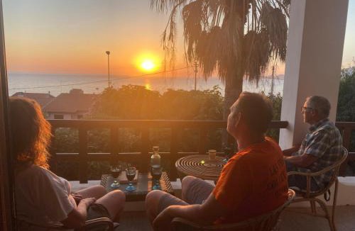 Porto Alabe Apartment | Villa with beautiful Private Garden & Breathtaking Sea View