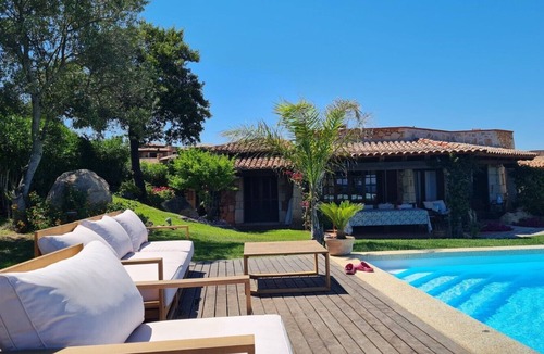 Puntaldia Villa | Villa with splendid sea view and swimming pool a stone's throw from the Golf