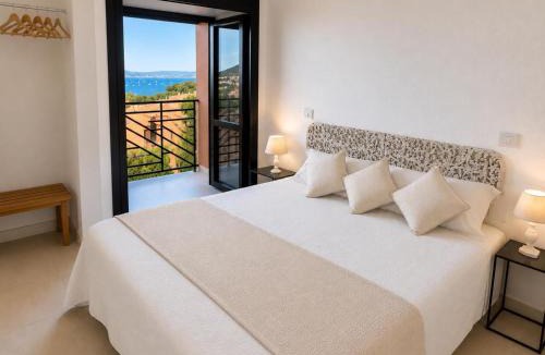 Campulongu House | Villasimius Il patio sul porto
