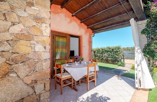 Monte Petrosu Apartment | Villetta Girasole: apartment with private terrace, garden and air conditioning