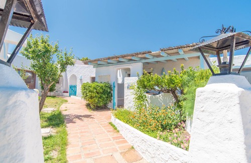 Punta Sardegna House | Villetta Vm: Charming Mediterranean House Near the Beach with Garden and Terrace