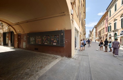 Jesi Apartment | Welcome to the authentic heart of Jesi, one of the most charming towns in the Marche region.Located within the picturesque historic center, this elegant apartment is the perfect base for exploring the town on foot. Wander through centuries-old streets, l