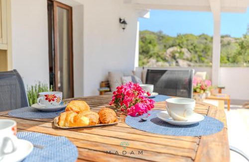 San Pantaleo Apartment | White Cottage