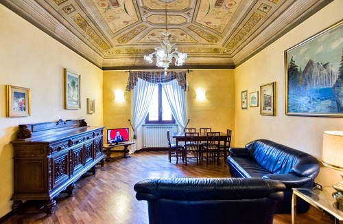 Fabriano Apartment | WONDERFUL FRESCOED APARTMENT IN THE HISTORICAL CENTER OF FABRIANO TARDO 800
