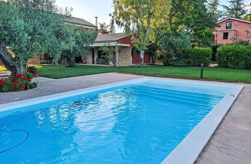 Spoltore Villa | Wonderful private villa with WIFI, A/C, private pool, TV, patio, pets allowed and panoramic view