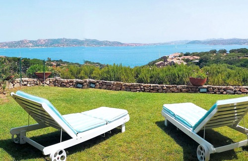 Punta Sardegna Villa | Wonderful private villa for 8 people with A/C, TV and terrace
