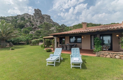 Punta Sardegna Villa | Wonderful private villa for 8 people with A/C, TV and terrace