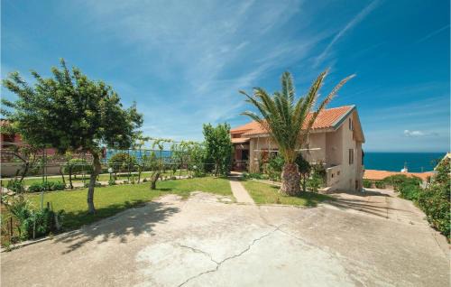 2 Bedroom Awesome Apartment In Porto Alabe