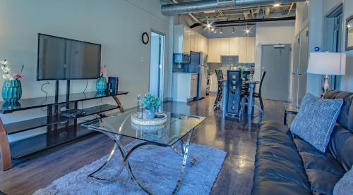2BR Fully Furnished Apartment in Midtown Atlanta apts in Atlanta