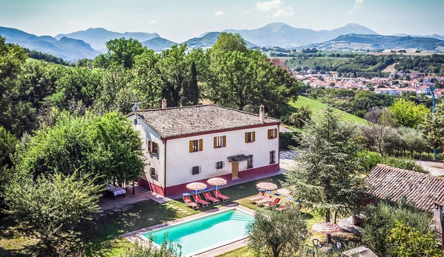 Amazing home in Pergola