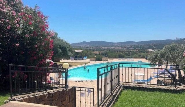 Apartment 33, Residence with sea view swimming pool