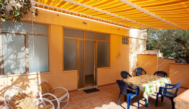 Apartment Casa Azzurra with terrace & A/C