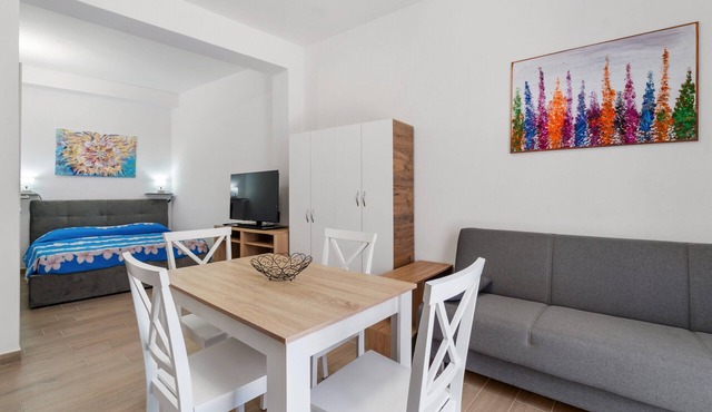Apartment 'Casa Leone' with Air Conditioning