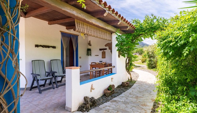 Apartment 'Casa Museddu Sonia 2' with Mountain View, Wi-Fi and Air Conditioning