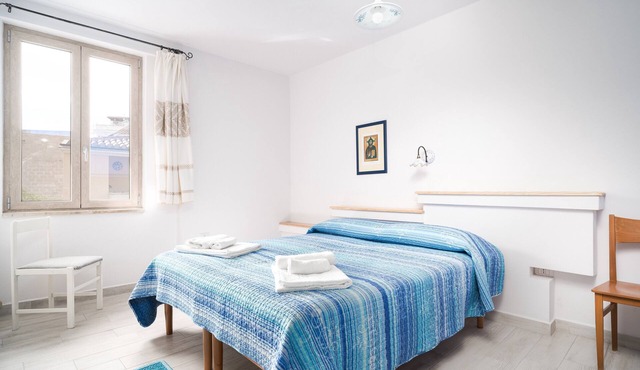 Apartment 'Casa Serra' with Private Terrace, Wi-Fi and Air Conditioning
