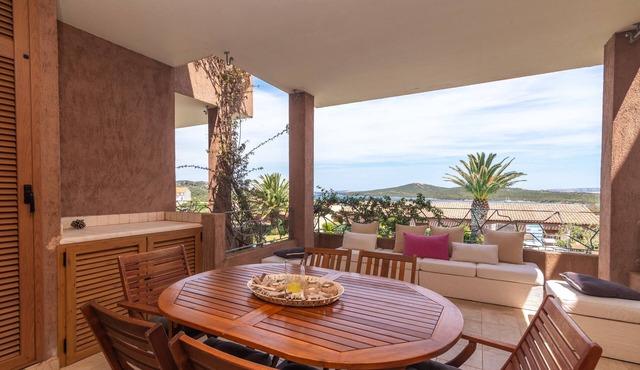 Apartment 'Il Fiordo 17' with Sea View, Shared Pool and Air Conditioning