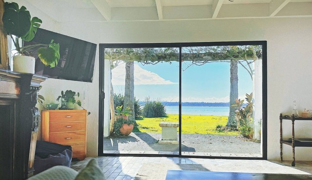 Apple Cider Lodge in Tawharanui Peninsula