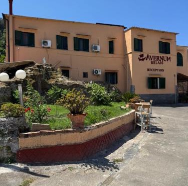 Avernum Relais Hotel e Ristorante