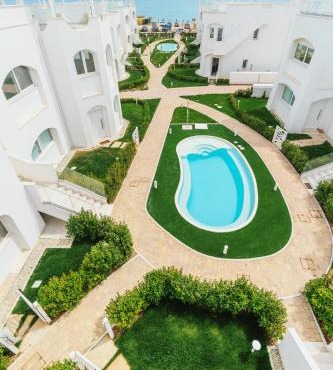 Azuleyos Garden & Pool fronte mare