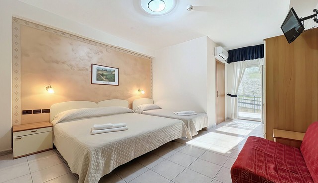 B&B with Balcony - 235 - Santangelo - Pool