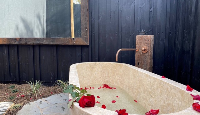 Bask in ultimate luxury with a hint of Japan. Geisha not included! in Hepburn Springs