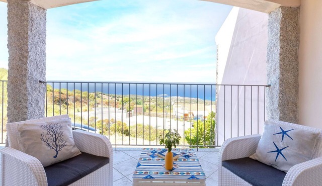 Beautiful apartment for 4 guests with pool, A/C, TV and patio