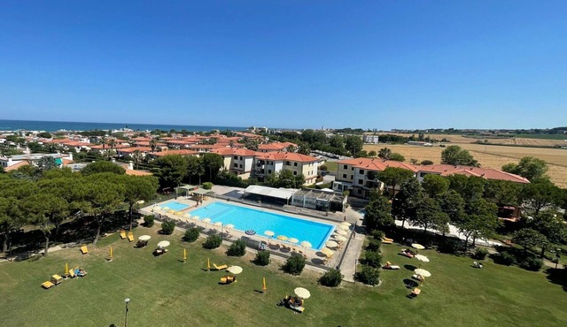 Beautiful apartment for 4 people with WIFI, pool, A/C, TV, terrace and panoramic view