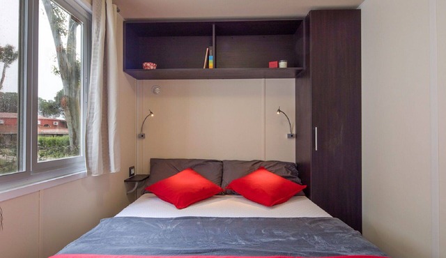 Beautiful apartment in villa for 4 guests with hot tub, WIFI, A/C, TV, terrace and pets allowed