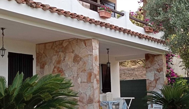 BEAUTIFUL APARTMENT(s) IN VILLA WITH SEA VIEW