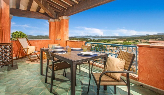 Bilancia VI (Sea View Apartment - 30' from Porto Cervo)