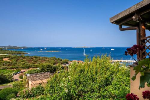 Blue Skyline | Sea View Terrace in Portisco