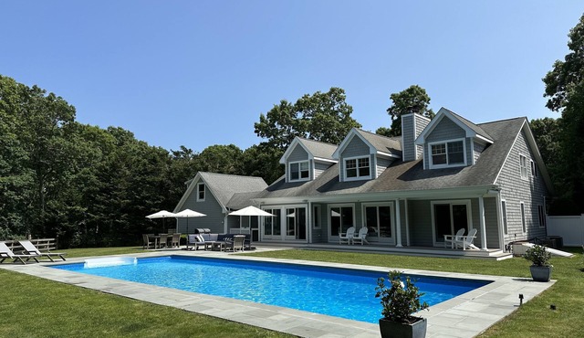 Bridgehampton Home, Perfect for Families, Large Beautiful Secluded Pool in Bridgehampton