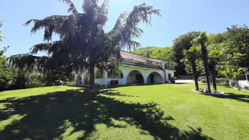 "CARA PACE" in collina - Guest House