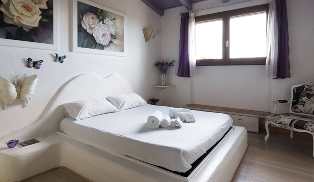 Casa Armonia – Terrace & Beach Nearby | Welcomely