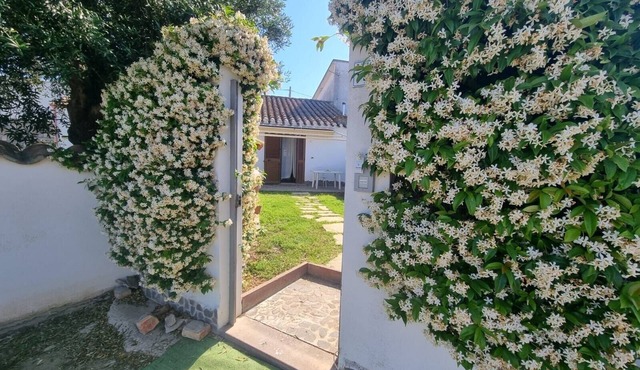 Casa Lara: Holiday Home with Private Garden and Wi-Fi