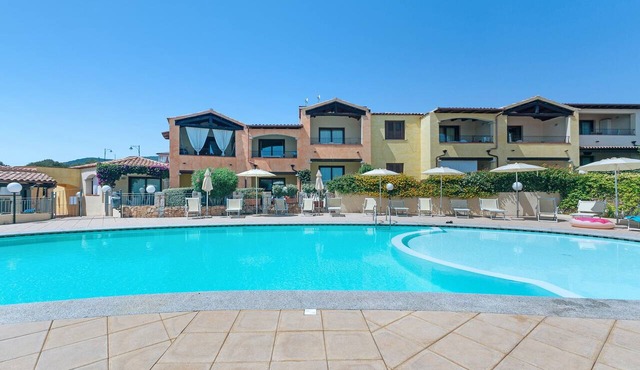 Casa Vacanze Mora Apartment with Private Pool and Air Conditioning