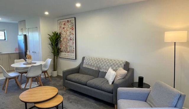 Chic Auckland Getaway in Auckland