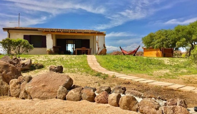 [Cortesas 1] Country house with sew view